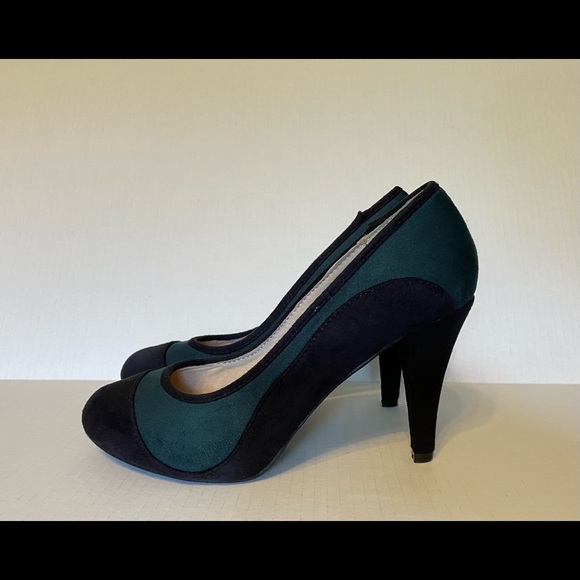 Heels - Picture 2 of 5